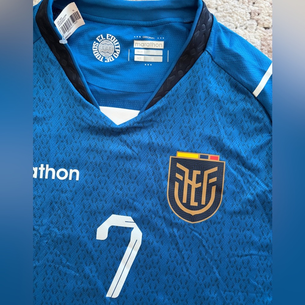 Marathon Authentic WC Qualifiers 2026 Ecuador Pervis Estupiñan Jersey Men’s XL - Picture 3 of 9